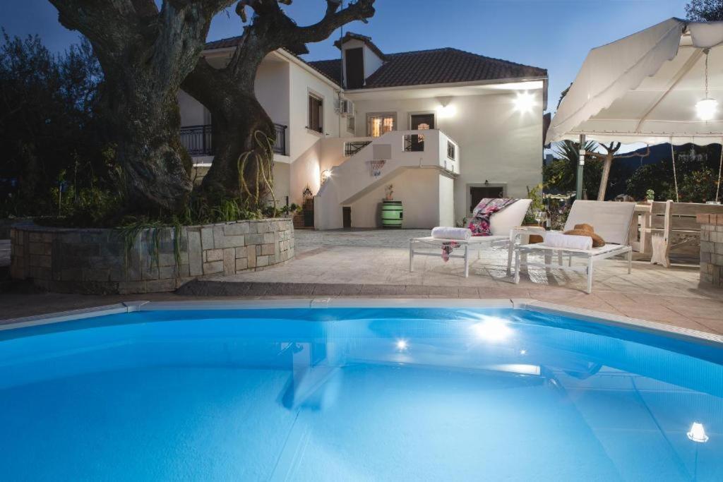 Bell Marin Villa *